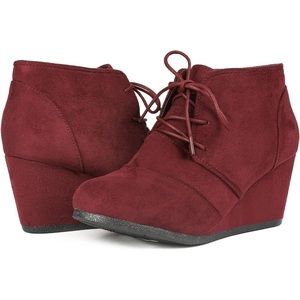 5/$25 Burgundy Wedge Booties